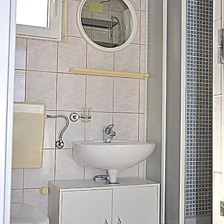 Διαμέρισμα With Parking Space Supetar, Brac - 2845 Supetar